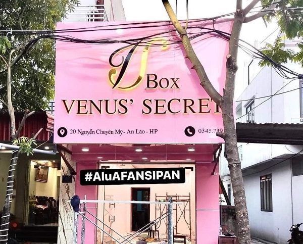 Bảng Hiệu Màu Hồng Dễ Thương Dành Cho Phái Nữ bảng hiệu màu hồng