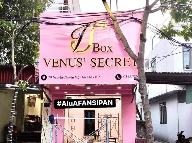 bang-hieu-mau-hong-01 bảng hiệu màu hồng