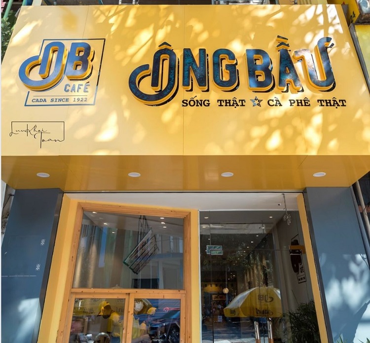 bang-hieu-quan-cafe-1 Bảng hiệu giúp tăng khả năng nhận diện thương hiệu