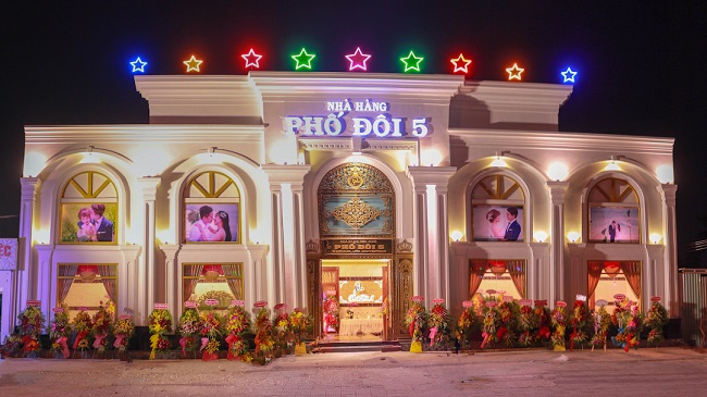 bang-hieu-quang-cao-nha-hang-tiec-cuoi bảng hiệu nhà hàng tiệc cưới đẹp