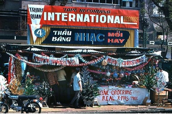 Mẫu Bảng Hiệu Sài Gòn Xưa Đẹp, Hoài Cổ