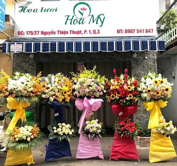 Mẫu Bảng Hiệu Shop Hoa Tươi Đẹp, Tinh Tế Nhất bảng hiệu in bạt hiflet shop hoa tươi