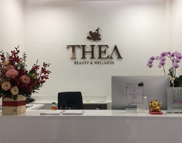 Bảng hiệu Spa chữ nổi Inox bàn lễ tân