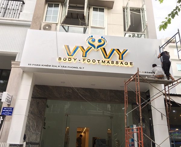 Bảng hiệu tấm Cemboard (giả bê tông) | 30+ Mẫu Đẹp