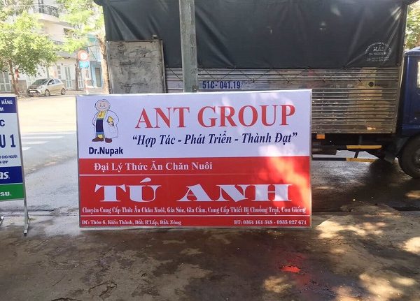 Mẫu Biển Quảng Cáo Thức Ăn Gia Súc Chăn Nuôi Đẹp Bảng hiệu thức ăn gia súc bạt hiflex