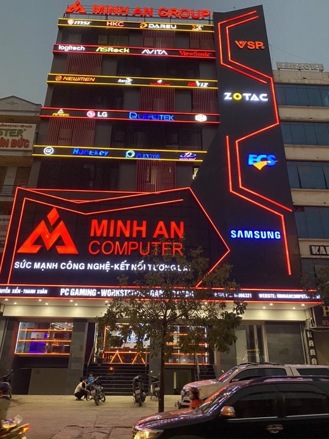 bang-hieu-toa-nha-1 thi công bảng hiệu trên nóc tòa nhà