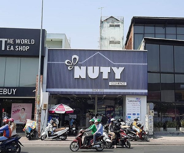 Mẫu Bảng Hiệu Tôn Sóng Quảng Cáo Đẹp, Ấn Tượng bảng quảng cáo tôn sóng