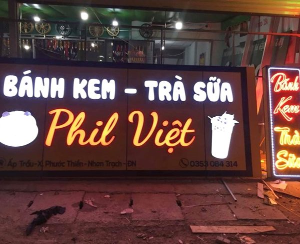 biển trà sữa ăn vặt đèn led đẹp