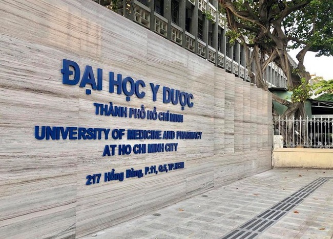 bang-hieu-truong-dai-hoc-01 biển hiệu trường Đại Học đẹp