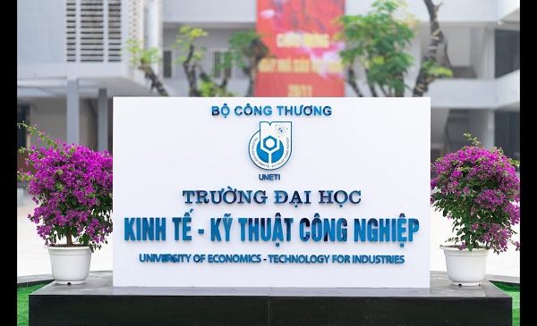 Mẫu Bảng Hiệu Đẹp Đơn Giản Cho Mọi Ngành Nghề bang hieu truong dai hoc 1