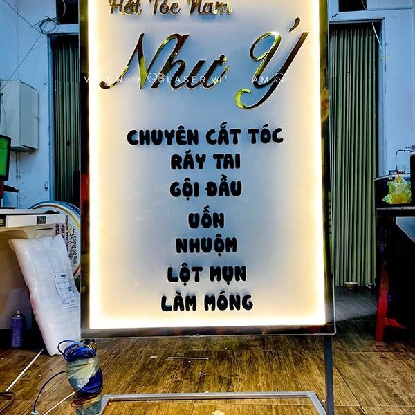 Mẫu Bảng Hiệu Makeup Siêu Đáng Yêu bảng hiệu quảng cáo makeup đứng