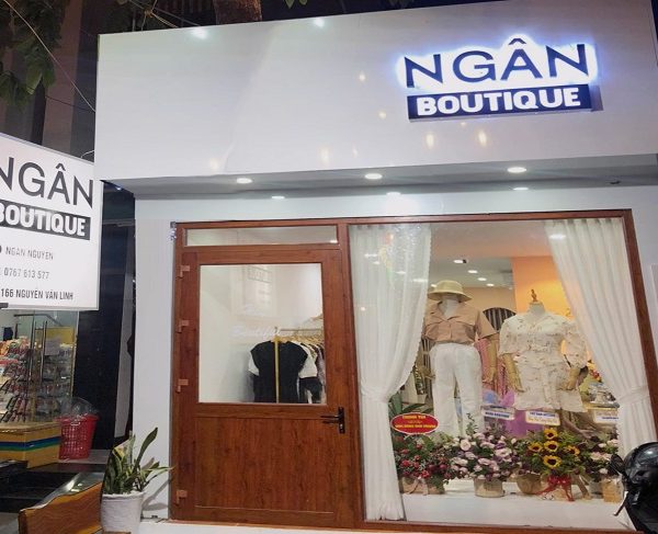 Mẫu Bảng Hiệu Shop Quần Áo Thời Trang Đẹp Nhất 2023 mẫu biển hiệu shop quần áo