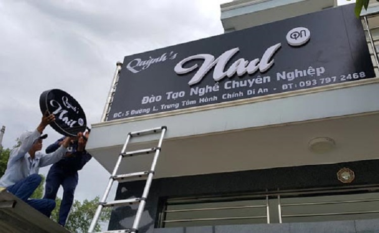 bien-hieu-tiem-toc thiết kế biển hiệu tiệm tóc & móng