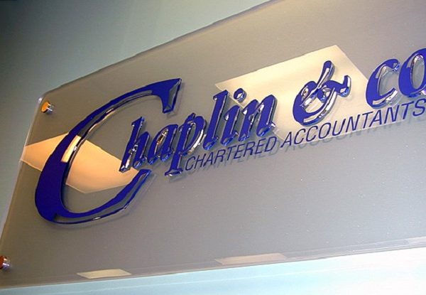 Làm Biển Phòng Ban, Bảng Tên Phòng | Mẫu Đẹp biển tên phòng ban bằng kính