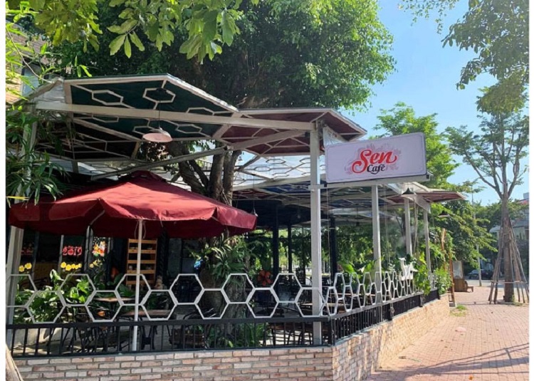 bien-quang-cao-cafe-san-vuon Biển hiệu quảng cáo cafe sân vườn
