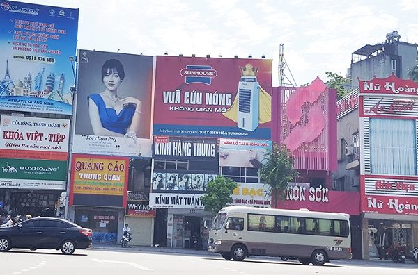 biển quảng cáo dọc là gì