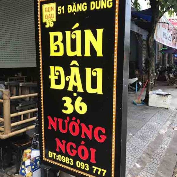 Mẫu Bảng Hiệu Đứng Quảng Cáo Đẹp, Bền, Mới Lạ hộp đèn lẩu nướng