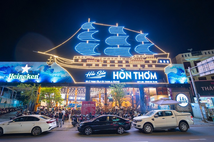 bien-quang-cao-nha-hang-hon-thom Vai trò của biển hiệu nhà hàng, quán ăn đẹp