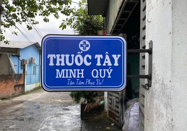 bien-vay-nha-thuoc biển vẫy quầy thuốc bằng hộp đèn
