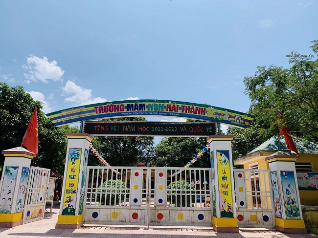 cong-truong-mam-non cổng trường mầm non