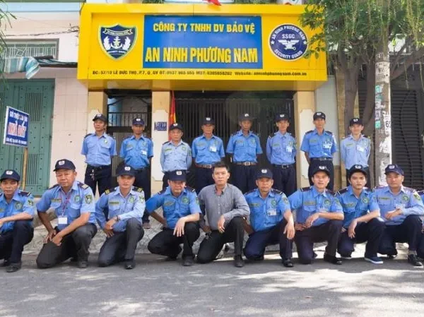 Bảng Hiệu Công Ty Bảo Vệ Alu Xanh Navy Chữ Trắng dich vu lam bang hieu cong ty bao ve gia re tai TP.HCM