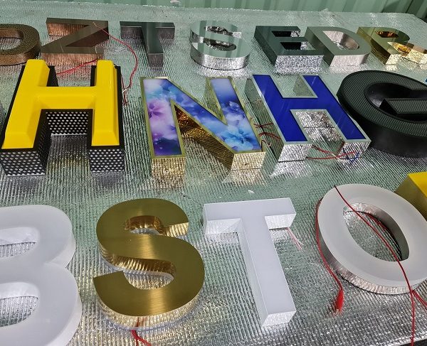 Mẫu Bảng Hiệu Đẹp Đơn Giản Cho Mọi Ngành Nghề giá làm chữ nổi 3D