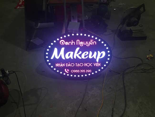 hop-den-quang-cao-makeup hộp đèn quảng cáo makeup đẹp