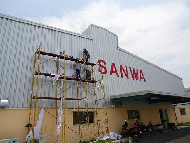 lam-bang-hieu-nha-xuong Làm bảng hiệu nhà xưởng