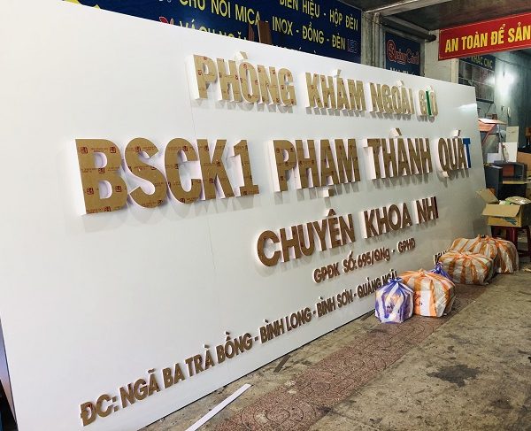 Mẫu Bảng Hiệu Phòng Khám Đẹp, Ấn Tượng Nhất 2023 làm bảng hiệu phòng khám