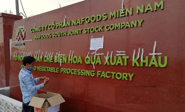 Bảng Hiệu Đá Hoa Cương Gắn Chữ Inox Đẹp, Sang Trọng mẫu bảng hiệu đá hoa cương chữ Mica