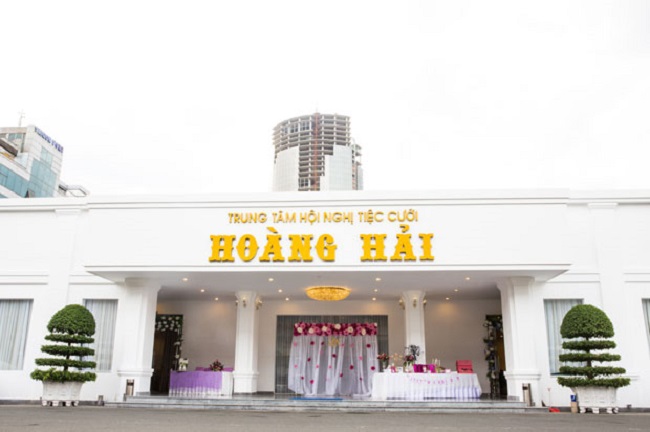 mau-bang-hieu-nha-hang-tiec-cuoi biển quảng cáo trung tâm hội nghị tiệc cưới