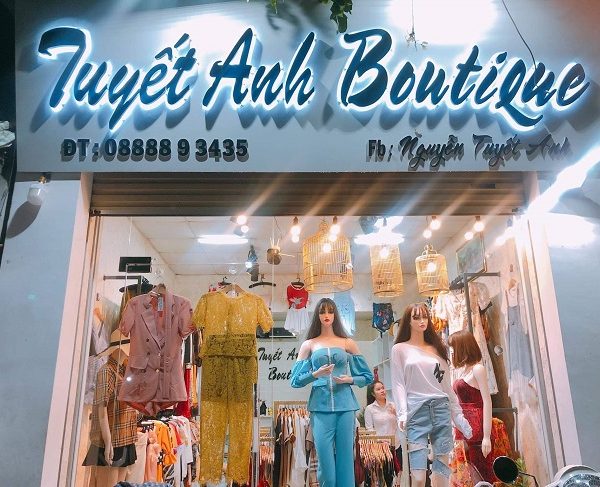 Mẫu Bảng Hiệu Shop Quần Áo Thời Trang Đẹp Nhất 2023 bảng hiệu shop thời trang mica