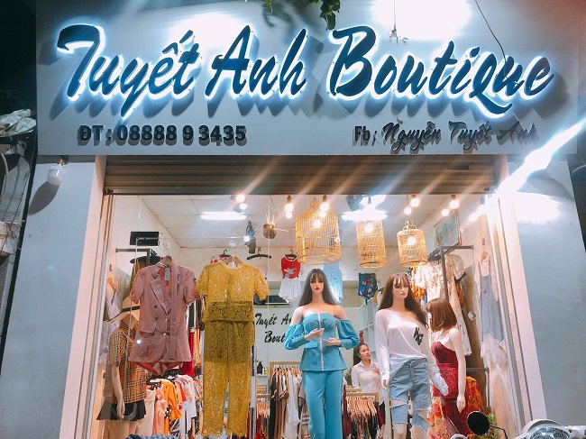 mau-bang-hieu-shop-quan-ao-dep-01 bảng hiệu shop thời trang mica