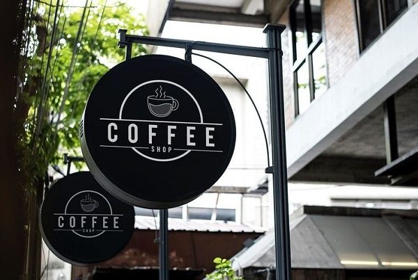 Mẫu Bảng Hiệu Treo Tường 2 Mặt Đẹp, Ấn Tượng mẫu biển hiệu treo tường