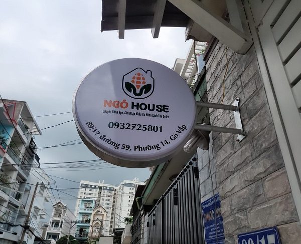 Mẫu Bảng Hiệu Treo Tường 2 Mặt Đẹp, Ấn Tượng biển quảng cáo treo tường đẹp