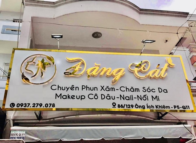 noi-dung-bang-hieu-phun-xam lưu ý khi làm bảng hiệu phun xăm