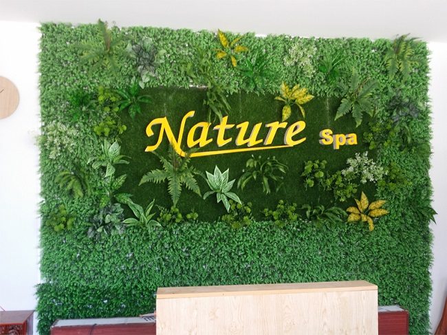 uu-diem-cua-bang-hieu-co Biển hiệu cỏ nhân tạo có rất nhiều ưu điểm