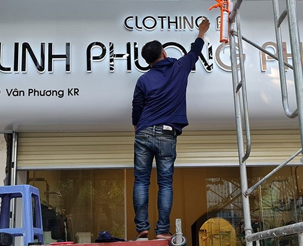 vệ sinh biển quảng cáo